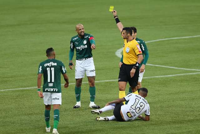 Eficaz nos contra-ataques, Palmeiras vence e n&atilde;o deixa Atl&eacute;tico-MG virar l&iacute;der