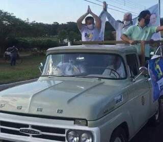 Bruno ao voltar para Naviraí foi recebido com desfile em camionete (Foto: Direto das Ruas)