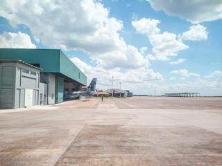 Pátio da Base Aérea onde vai pousar aeronave com onças-pintadas resgatadas no Pantanal. (Foto: Silas Lima)