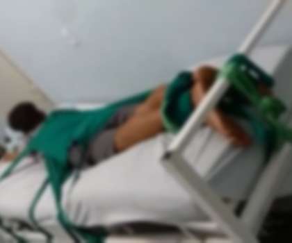 Fam&iacute;lia acusa enfermeiras de &quot;torturar&quot; jovem esquizofr&ecirc;nico 