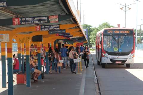 Acordo prev&ecirc; concurso, abrigo de &ocirc;nibus &quot;privatizado&quot; e guardas em terminais