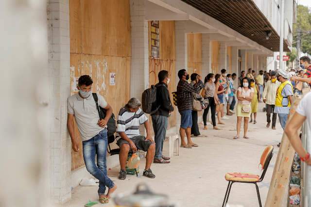 Procon multa 9 bancos por irregularidades at&eacute; no controle da covid-19