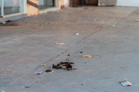 Afastado, PM que matou na sa&iacute;da de tabacaria s&oacute; volta com aval de psic&oacute;logo