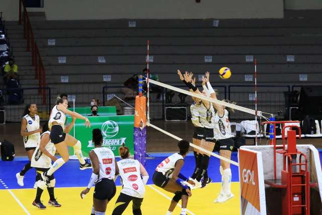 Praia Clube e Flamengo decidem t&iacute;tulo da Supercopa de V&ocirc;lei nesta noite