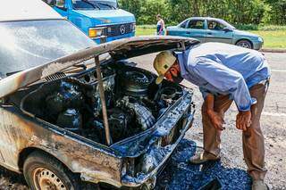 Mangueira de gasolina escapa e Fiorino pega fogo no Aero Rancho