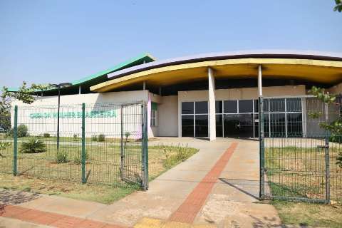 Mulher quebra aqu&aacute;rio na cabe&ccedil;a de ex-marido ao ser for&ccedil;ada a fazer sexo 