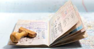 Prepare o passaporte: Se você está disposto a viajar para o exterior, 99 países já aceitam a entrada de turistas brasileiros, mas com condições (Foto: Reprodução)