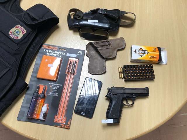 Na Capital, s&iacute;ndico &eacute; preso com pistola em a&ccedil;&atilde;o da PF contra tr&aacute;fico e lavagem