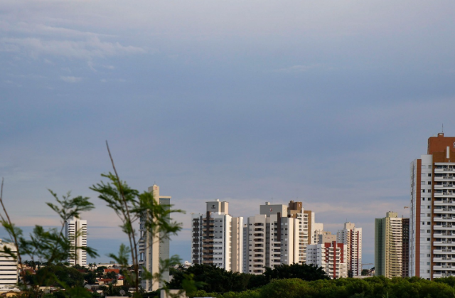 Ap&oacute;s chuva forte, Inmet refor&ccedil;a aviso para tempestade em MS 