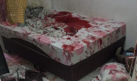 Rec&eacute;m-nascido morre 3 horas ap&oacute;s m&atilde;e ser esfaqueada pelo marido enquanto dormia