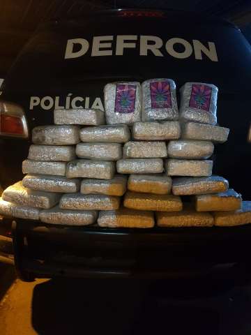 Trio &eacute; preso tentando levar malas com 25 kg de skank para Bras&iacute;lia 