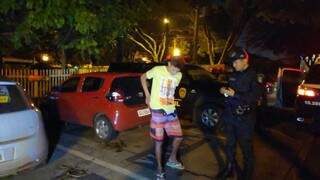 Dupla foge, é perseguida por 20 km e acaba presa com 277 quilos de droga Dupla foge, é perseguida por 20 km e acaba presa com 277 quilos de droga