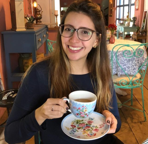Ap&oacute;s perder a m&atilde;e e parceira de ch&aacute;, Bruna virou sommelier da bebida