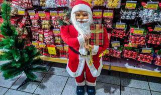 Este Papai Noel quer entregar um presente à você! (Foto: Silas Lima)