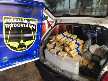 Traficante abandona carro com 338 quilos de maconha e skank na MS-270