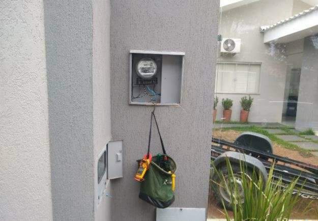 Sete moradores s&atilde;o presos em opera&ccedil;&atilde;o de combate a &quot;gatos&quot; de energia el&eacute;trica