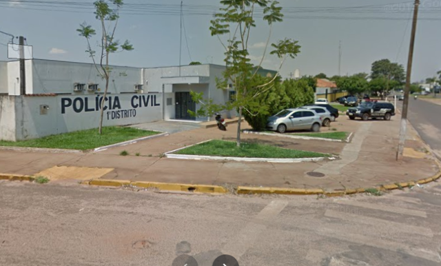 Motociclista atira contra carros usados para campanha pol&iacute;tica 