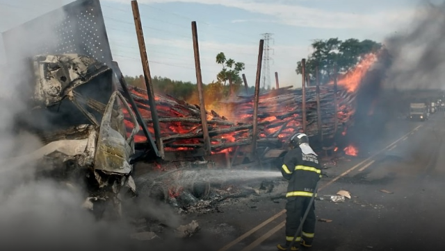 Carbonizado em colis&atilde;o entre carretas tinha 47 anos e era de S&atilde;o Paulo
