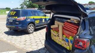 Dupla &eacute; presa com quase 2 toneladas de maconha que seriam entregues em SP 