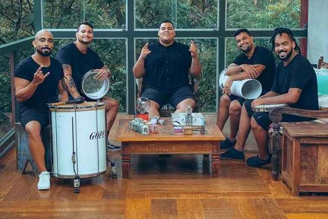 Empres&aacute;rios acusam grupo Menos &eacute; Mais de dar calote em reagendamento de show