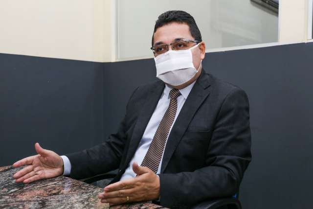 Secret&aacute;rio desmente retirada de guardas de escolas municipais