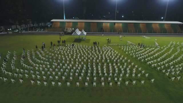 Despedida a Onevan ter&aacute; vel&oacute;rio aberto e homenagem de coral 