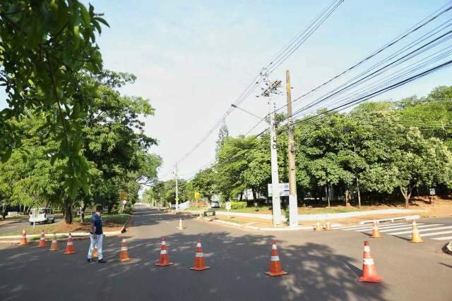 Pista em frente ao TRE fica interditada neste domingo