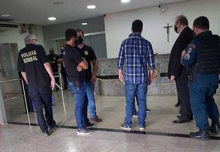 Candidato foi levado à PF por boca de urna, diz tenente-coronel da PM Candidato foi levado à PF por boca de urna, diz tenente-coronel da PM