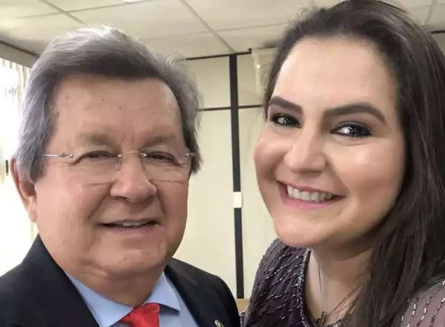 Substituta na v&eacute;spera, filha de Onevan supera atual prefeito em Navira&iacute;