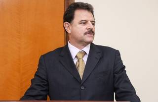 João Carlos Krug (PSDB) foi eleito prefeito com 90,96% dos votos (Foto: O Correio News)