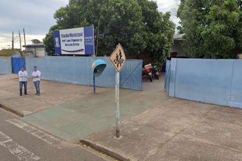 Vota&ccedil;&atilde;o no bairro Colibri come&ccedil;a com 41 minutos de atraso e oito pessoas na fila