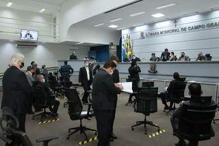 Vereadores durante sessão na Câmara Municipal (Foto: Divulgação - CMCG)