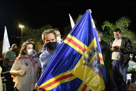 “Deus me honrou mais uma vez”, agradece Marquinhos em festa com eleitores