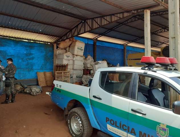 Homem &eacute; multado por deixar agrot&oacute;xico sem prote&ccedil;&atilde;o e em contato com solo