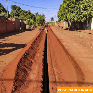 Abertura da rede de esgoto em bairro de Campo Grande. (Foto: Divulgação)