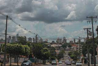 Formação de nuvens é vista da região da Vila Planalto (Foto: Marcos Maluf)