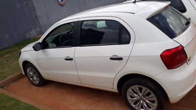 Homem &eacute; preso com ve&iacute;culo furtado de locadora em Goi&acirc;nia