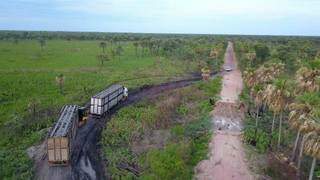 Desvios de pontes destru&iacute;das pelo fogo viram atoleiros