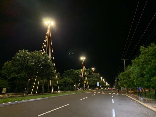 Teste come&ccedil;a, mas decora&ccedil;&atilde;o de Natal toma as ruas s&oacute; em dezembro