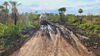 Desvios de pontes destru&iacute;das pelo fogo viram atoleiros