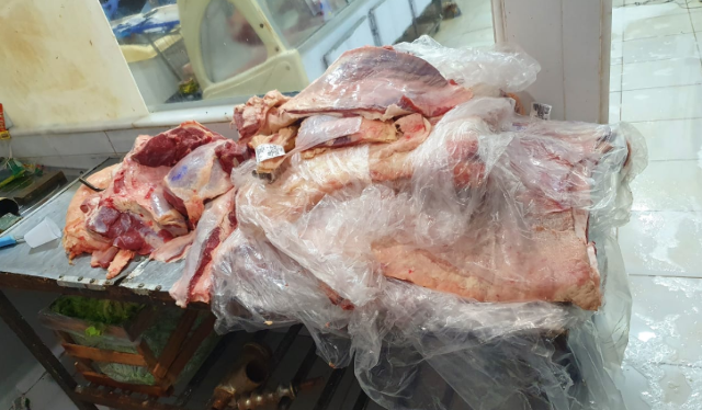 Mercado vendia desde cerveja vencida at&eacute; carne podre