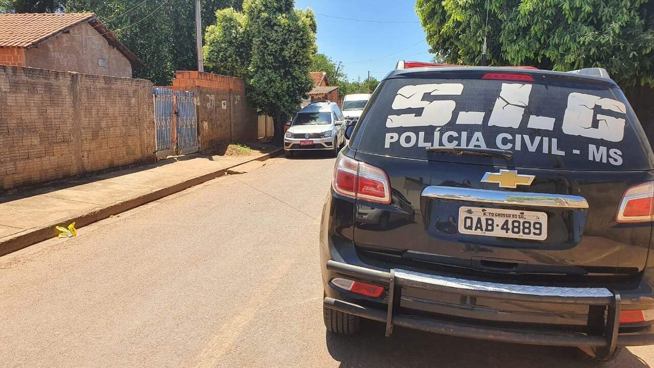 Nua e com ferimentos na cabeça, mulher é encontrada morta pela filha -  Interior - Campo Grande News