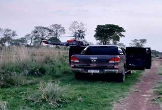 Carro e helicóptero usado nas buscas pelo ex-presidente do Paraguai, quando ele foi sequestrado em setembro pelo EPP. (Foto: Ultima Hora)