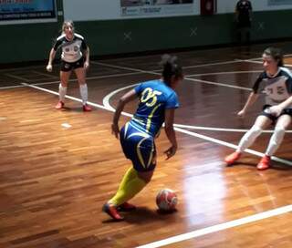 Partida define finalistas da 13ª edição da Copa Pelezinho Feminino de Futsal 