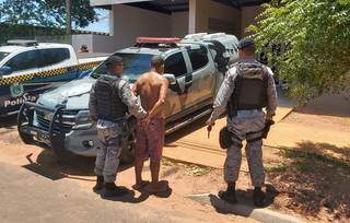 Homem foi preso em avenida do bairro Aeroporto, em Três Lagoas (Foto: Rádio Caçula)