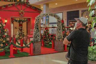 Maioria acha que não deve haver mudança na decoração de Natal (Foto: Marcos Maluf)