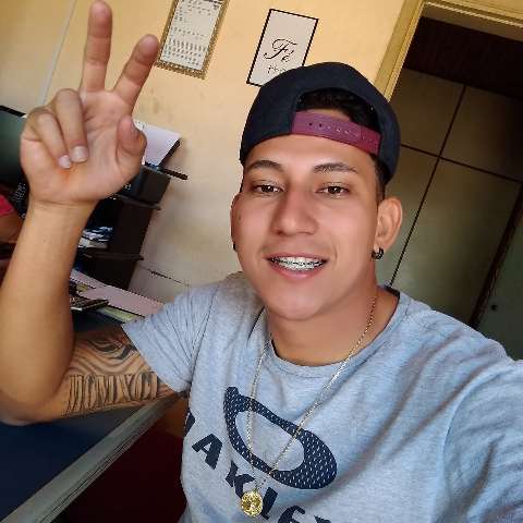 Defesa de assassino alega leg&iacute;tima defesa, mas fam&iacute;lia de v&iacute;tima contesta vers&atilde;o