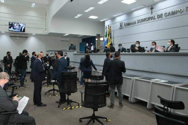 C&acirc;mara volta com sess&otilde;es presenciais para &quot;zerar&quot; projetos at&eacute; final do ano