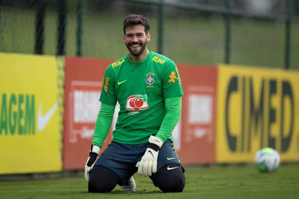 Fifa elege o goleiro brasileiro Alisson como melhor goleiro do mundo