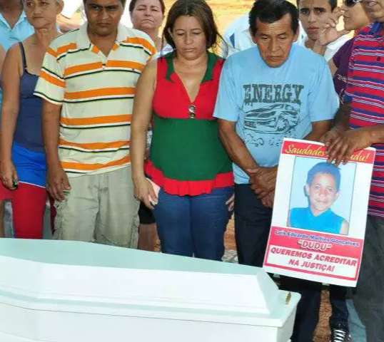 Assassinado aos 10 anos, Dudu agora &eacute; homenageado com &aacute;rea de lazer onde viveu